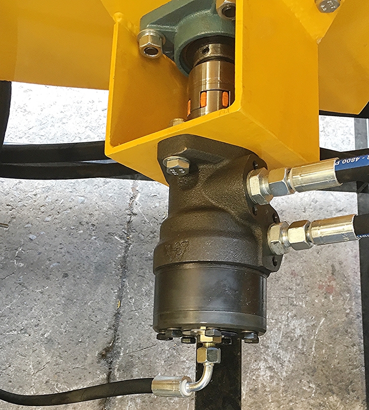 225 Tractor Mounted Hydraulic Feed Wood Chipper - Image 5